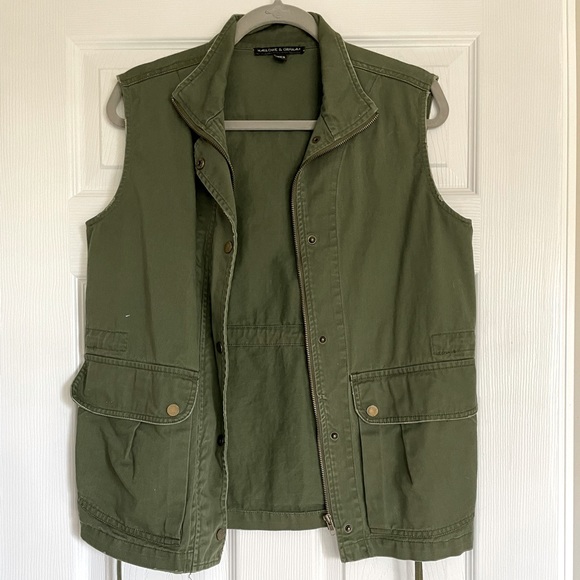 Army Green Utility Vest - Picture 1 of 3